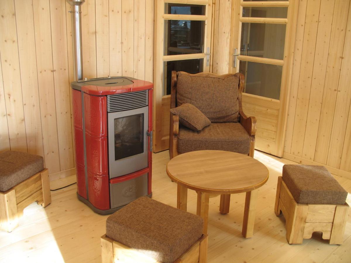 Les Loges Du Jura 4 Etoiles Nanchez Exterior foto